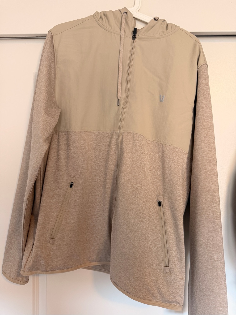 Vuori Men’s Colorblock Full-Zip Hooded Jacket L Tan